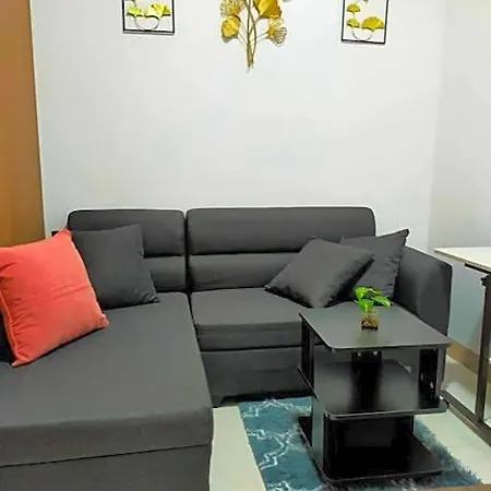 Jireh\'S Staycation In Makati